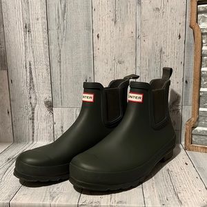 Hunter Boots in Olive Green - Gently Used